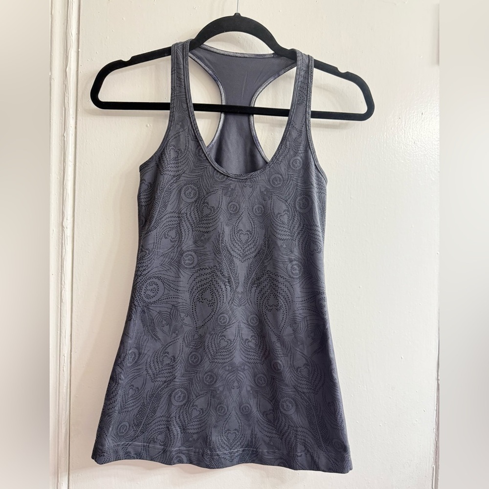 Lululemon tank size 4